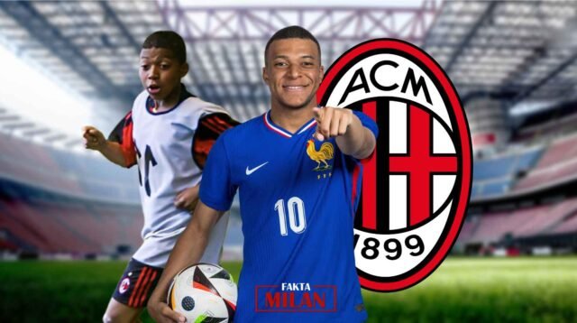 Kylian Mbappe dengan seragam tim nasional Prancis di stadion.